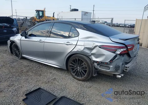2022 Toyota Camry Xse Awd z USA, uszkodzony, nr VIN 4T1K61BK3NU059339